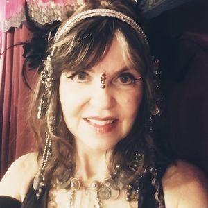 Meet your Posher, Joyce